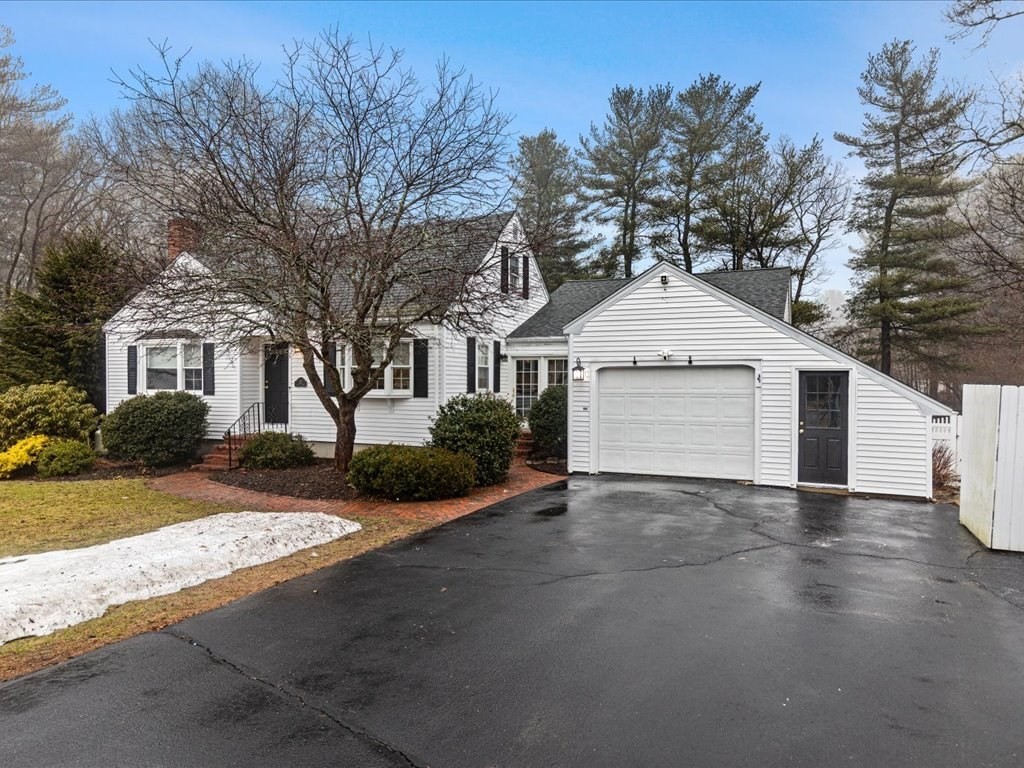 22 Villa Dr, Foxboro, Massachusetts, 3 Bedrooms Bedrooms, 7 Rooms Rooms,2 BathroomsBathrooms,Residential,For Sale,Villa Dr,73486243
