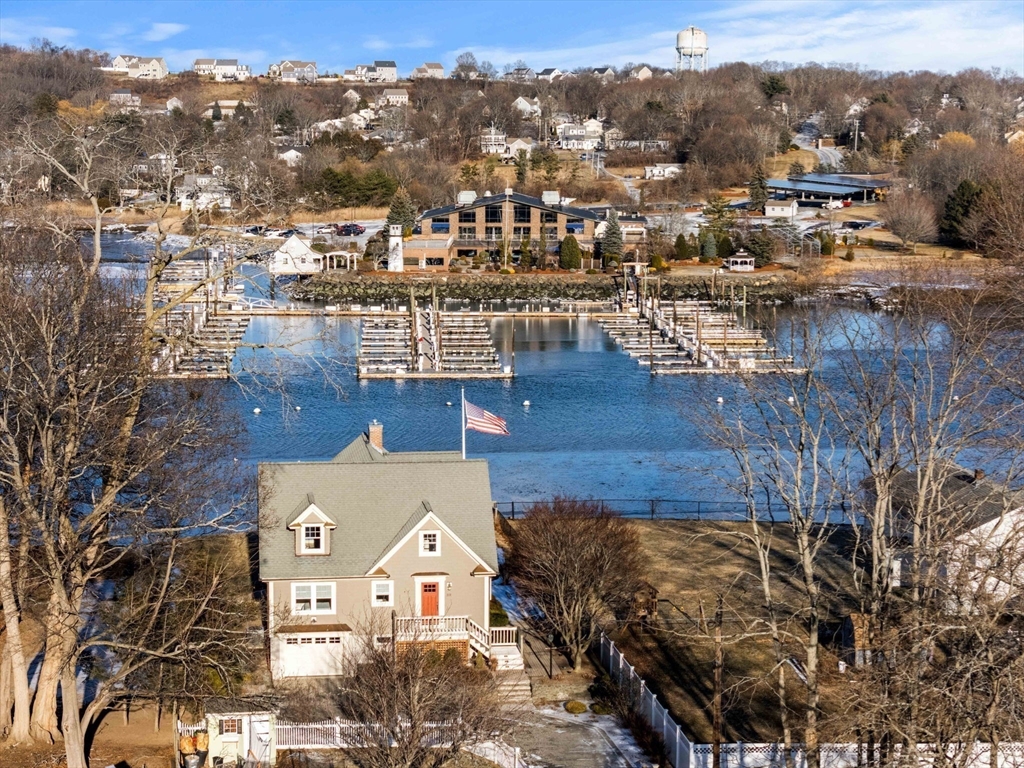 30R Harbor Street, Danvers, Massachusetts, 6 Bedrooms Bedrooms, 11 Rooms Rooms,5 BathroomsBathrooms,Residential Lease,For Rent,Harbor Street,73465720
