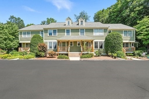 6 Fieldstone Dr, Upton, Massachusetts, 2 Bedrooms Bedrooms, 6 Rooms Rooms,1.5 BathroomsBathrooms,Residential,For Sale,Fieldstone Dr,73480103
