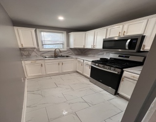 41 Tremont St, Fall River, Massachusetts, 3 Bedrooms Bedrooms, 5 Rooms Rooms,1 BathroomBathrooms,Residential Lease,For Rent,Tremont St,73515139