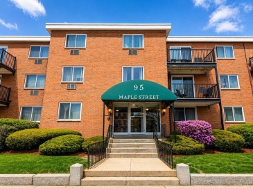 95-99 Maple St, Malden, Massachusetts, 1 Bedroom Bedrooms, 3 Rooms Rooms,1 BathroomBathrooms,Residential,For Sale,Maple St,73515225