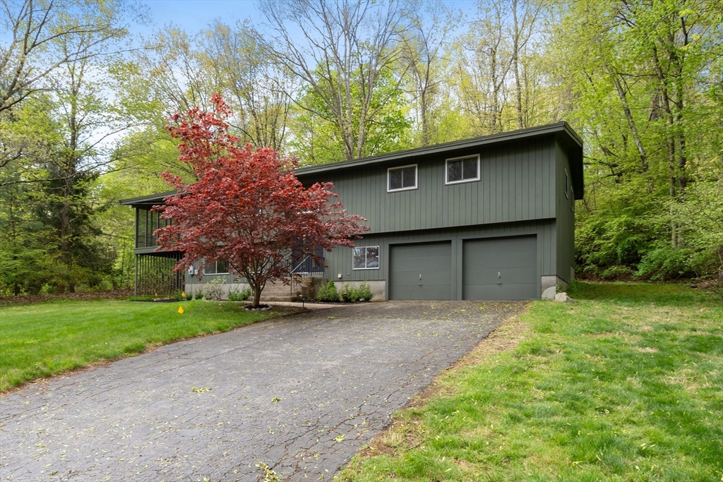 86 Framingham Road, Southborough, Massachusetts, 4 Bedrooms Bedrooms, 8 Rooms Rooms,2.5 BathroomsBathrooms,Residential,For Sale,Framingham Road,73515258