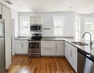 12 Ringefield St., Cambridge, Massachusetts, 2 Bedrooms Bedrooms, 4 Rooms Rooms,1 BathroomBathrooms,Residential Lease,For Rent,Ringefield St.,73515395