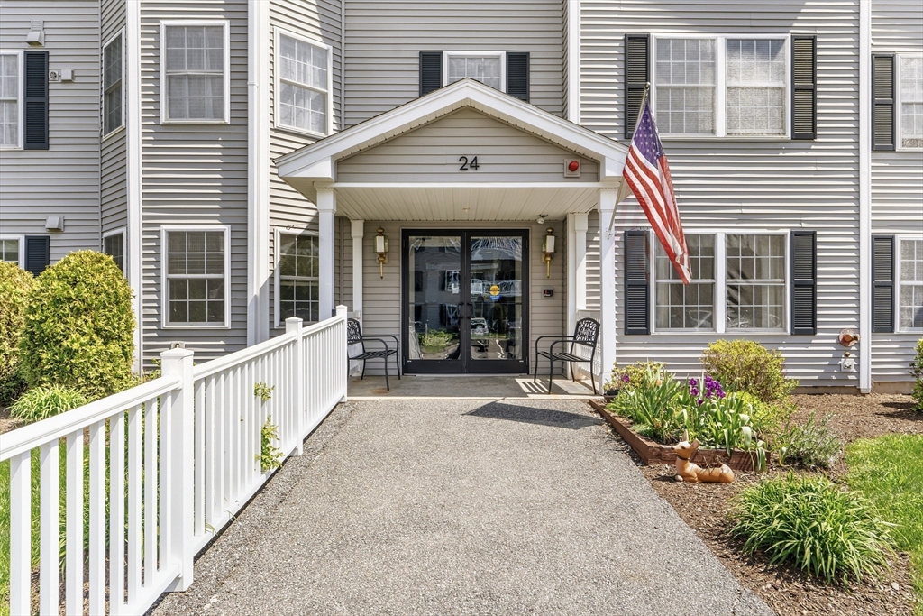 24 Greenleaves Dr, Amherst, Massachusetts, 1 Bedroom Bedrooms, 3 Rooms Rooms,1 BathroomBathrooms,Residential,For Sale,Greenleaves Dr,73515411