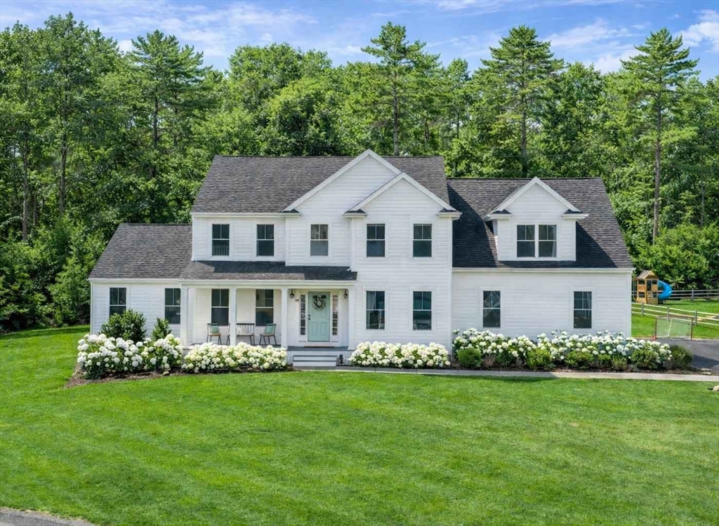 28 Prince Snow Cir, Mattapoisett, Massachusetts, 4 Bedrooms Bedrooms, 12 Rooms Rooms,2.5 BathroomsBathrooms,Residential,For Sale,Prince Snow Cir,73515440