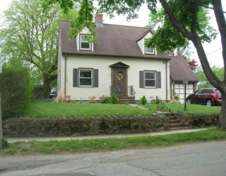 81 Farnham Street, Belmont, Massachusetts, 3 Bedrooms Bedrooms, 7 Rooms Rooms,2.5 BathroomsBathrooms,Residential Lease,For Rent,Farnham Street,73515465