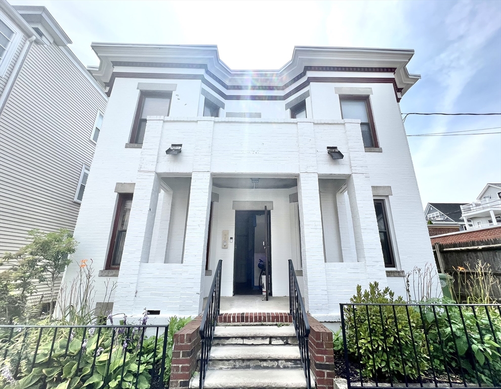 15 Piteri Terrace, Watertown, Massachusetts, 2 Bedrooms Bedrooms, 5 Rooms Rooms,1 BathroomBathrooms,Residential Lease,For Rent,Piteri Terrace,73515487