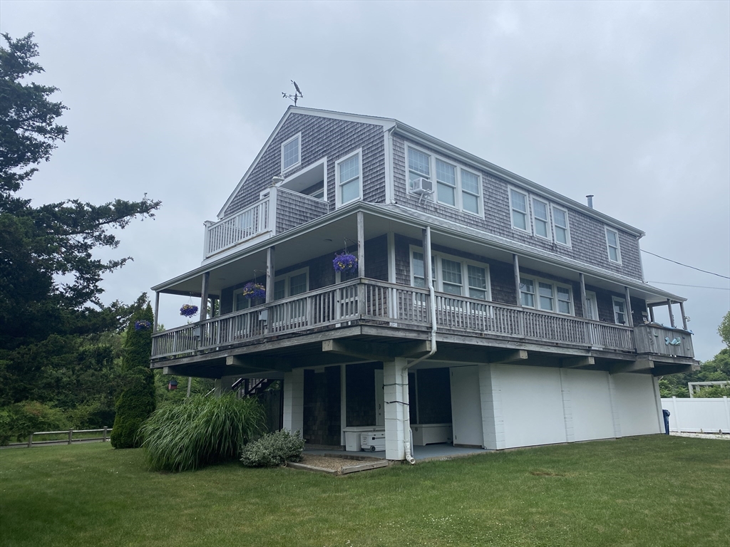 12 Dupont Drive, Mattapoisett, Massachusetts, 3 Bedrooms Bedrooms, 7 Rooms Rooms,3 BathroomsBathrooms,Residential,For Sale,Dupont Drive,73515507