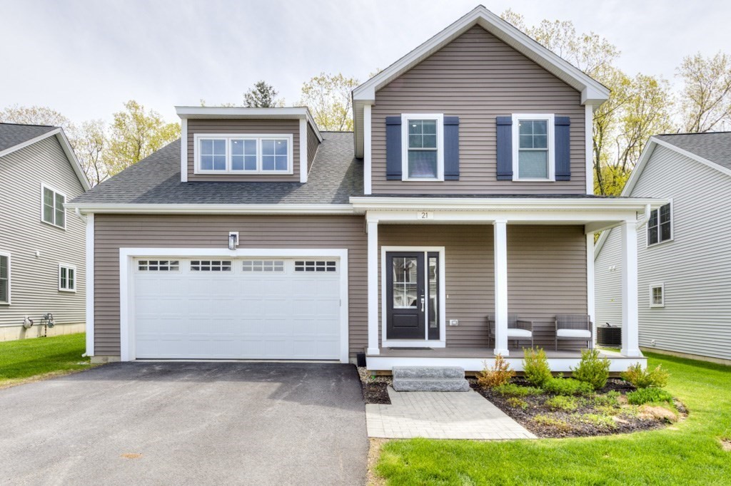 21 Salisbury Hill Blvd, Worcester, Massachusetts, 3 Bedrooms Bedrooms, 8 Rooms Rooms,3.5 BathroomsBathrooms,Residential,For Sale,Salisbury Hill Blvd,73515471