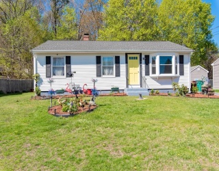 82 Patton, Woonsocket, Rhode Island, 3 Bedrooms Bedrooms, 6 Rooms Rooms,1 BathroomBathrooms,Residential,For Sale,Patton,73515492