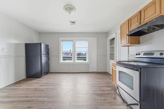 112 Harrison, Worcester, Massachusetts, 4 Bedrooms Bedrooms, 6 Rooms Rooms,1 BathroomBathrooms,Residential Lease,For Rent,Harrison,73515397