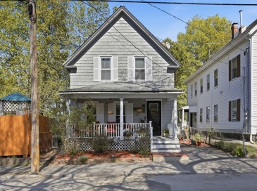 24 Lawrence St, Fitchburg, Massachusetts, 4 Bedrooms Bedrooms, 8 Rooms Rooms,2 BathroomsBathrooms,Residential,For Sale,Lawrence St,73515593