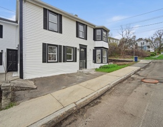 16 North Main, South Hadley, Massachusetts, 4 Bedrooms Bedrooms, 9 Rooms Rooms,2 BathroomsBathrooms,Residential Income,For Sale,North Main,73506487