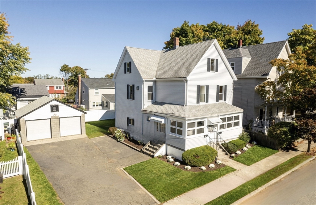 63-65 Harvard Street, Winchester, Massachusetts, 5 Bedrooms Bedrooms, 10 Rooms Rooms,3 BathroomsBathrooms,Residential Income,For Sale,Harvard Street,73515601