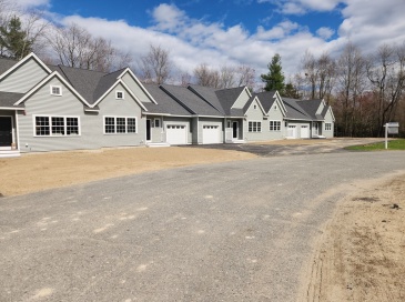 36 Four Seasons Drive, Hampstead, New Hampshire, 2 Bedrooms Bedrooms, 5 Rooms Rooms,2.5 BathroomsBathrooms,Residential Lease,For Rent,Four Seasons Drive,73515556