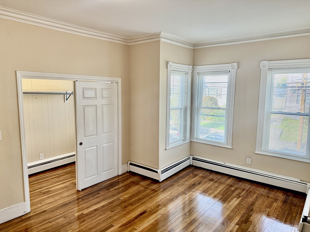 292 Washington Ave, Chelsea, Massachusetts, 4 Bedrooms Bedrooms, 6 Rooms Rooms,1 BathroomBathrooms,Residential Lease,For Rent,Washington Ave,73515573