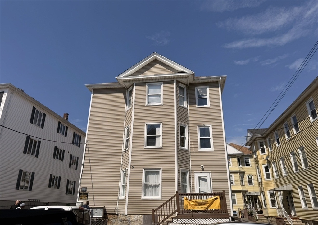 227 Eagle St, Fall River, Massachusetts, 18 Bedrooms Bedrooms, 30 Rooms Rooms,6 BathroomsBathrooms,Residential Income,For Sale,Eagle St,73515615