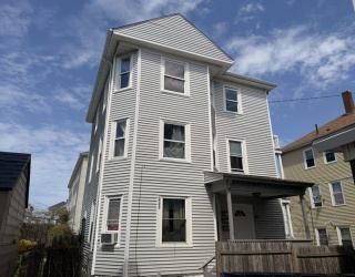 233 Eagle St, Fall River, Massachusetts, 6 Bedrooms Bedrooms, 12 Rooms Rooms,3 BathroomsBathrooms,Residential Income,For Sale,Eagle St,73515618