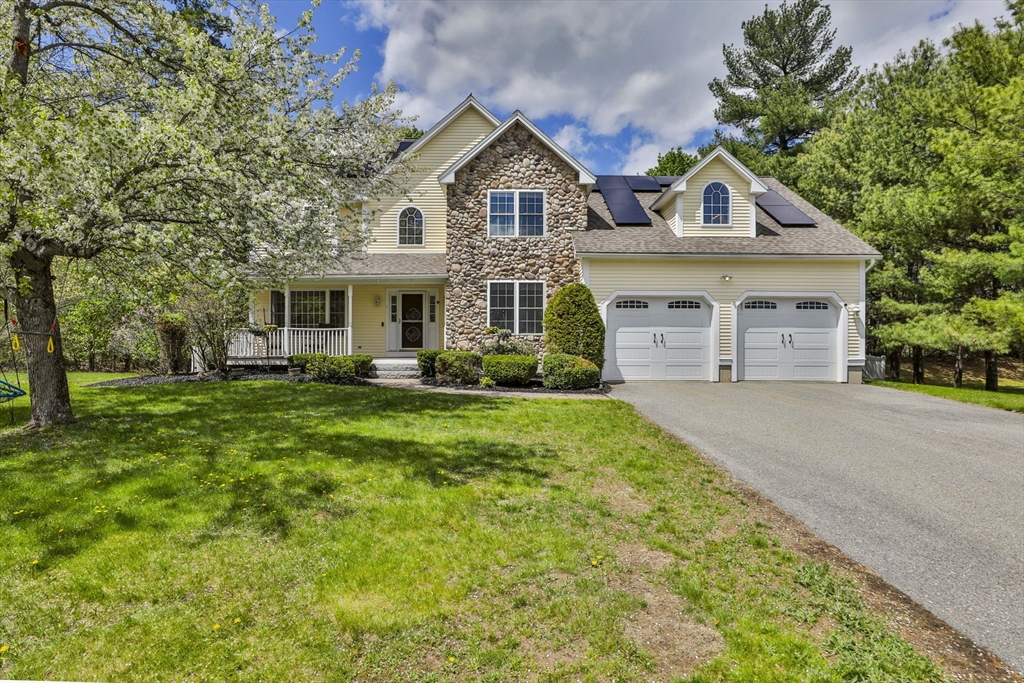 11 Arthur Avenue, Chelmsford, Massachusetts, 4 Bedrooms Bedrooms, 10 Rooms Rooms,3.5 BathroomsBathrooms,Residential,For Sale,Arthur Avenue,73515540