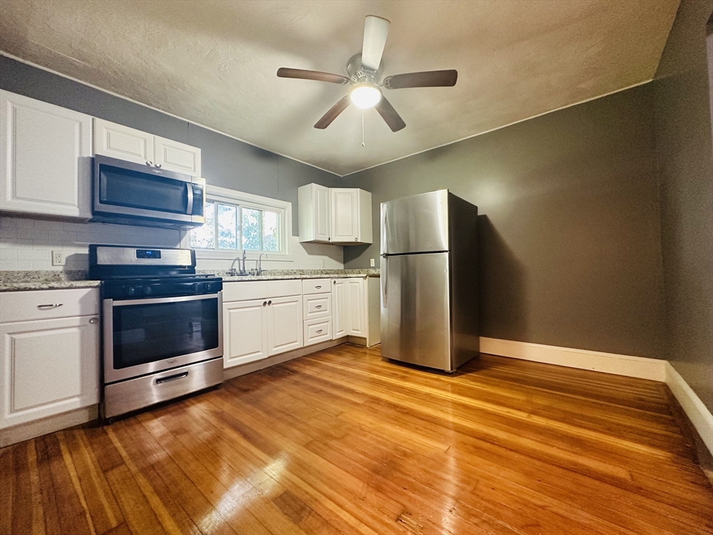 31 Woodhaven Street, Boston, Massachusetts, 3 Bedrooms Bedrooms, 4 Rooms Rooms,1 BathroomBathrooms,Residential Lease,For Rent,Woodhaven Street,73515628