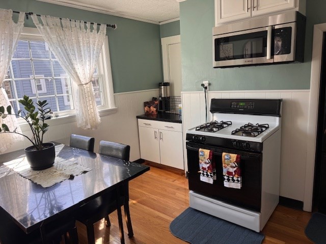 19 Havelock Street, Malden, Massachusetts, 3 Bedrooms Bedrooms, 4 Rooms Rooms,1 BathroomBathrooms,Residential Lease,For Rent,Havelock Street,73515634