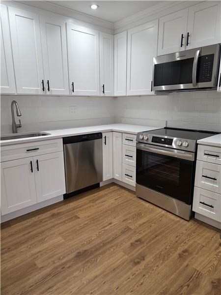 1000 Lexington, Waltham, Massachusetts, 2 Bedrooms Bedrooms, 5 Rooms Rooms,1 BathroomBathrooms,Residential Lease,For Rent,Lexington,73515658