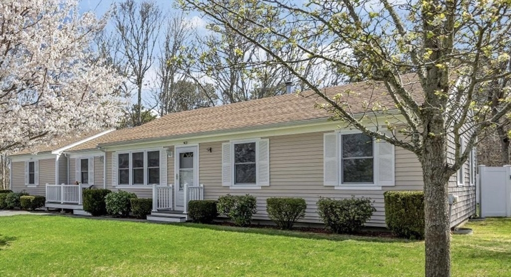 3 Harness Dr, Falmouth, Massachusetts, 4 Bedrooms Bedrooms, 7 Rooms Rooms,2 BathroomsBathrooms,Residential,For Sale,Harness Dr,73515665