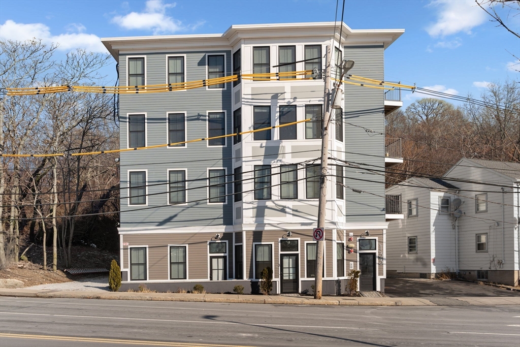 133 Boardman, Boston, Massachusetts, 1 Bedroom Bedrooms, 4 Rooms Rooms,1 BathroomBathrooms,Residential,For Sale,Boardman,73515674
