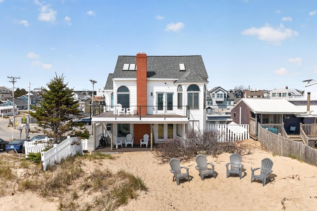 4 Northern Blvd, Newbury, Massachusetts, 3 Bedrooms Bedrooms, 8 Rooms Rooms,2 BathroomsBathrooms,Residential,For Sale,Northern Blvd,73515679