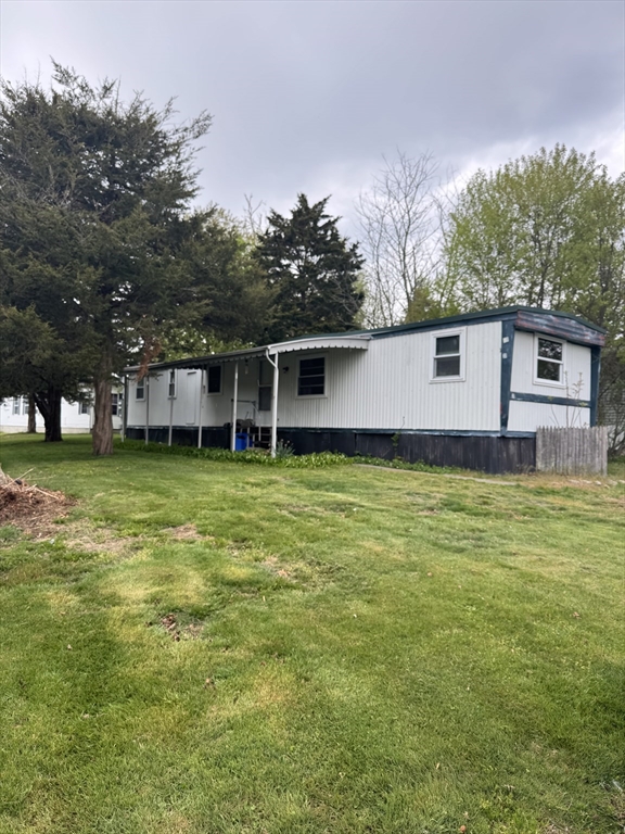 301 Bulgarmarsh Rd, Tiverton, Rhode Island, 2 Bedrooms Bedrooms, 4 Rooms Rooms,1 BathroomBathrooms,Residential,For Sale,Bulgarmarsh Rd,73515678
