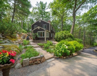 3 Big Rock Rd, Manchester, Massachusetts, 3 Bedrooms Bedrooms, 9 Rooms Rooms,1.5 BathroomsBathrooms,Residential,For Sale,Big Rock Rd,73515670