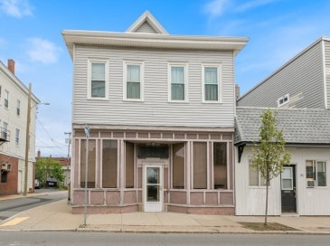 193-195 Winthrop St, Winthrop, Massachusetts, ,Commercial Sale,For Sale,Winthrop St,73515709