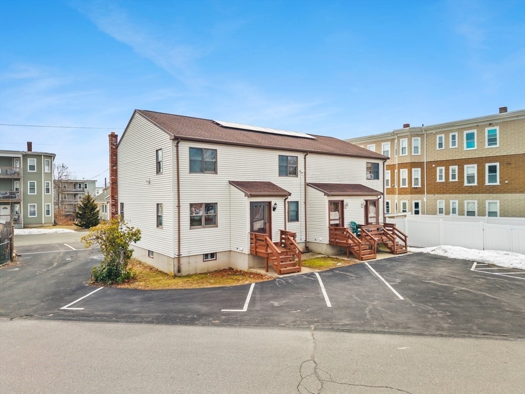 37 Blendall St., Brockton, Massachusetts, 2 Bedrooms Bedrooms, 5 Rooms Rooms,1.5 BathroomsBathrooms,Residential Lease,For Rent,Blendall St.,73515708