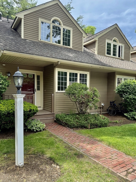 6 Lilac Court, Hopkinton, Massachusetts, 2 Bedrooms Bedrooms, 5 Rooms Rooms,1.5 BathroomsBathrooms,Residential,For Sale,Lilac Court,73515722