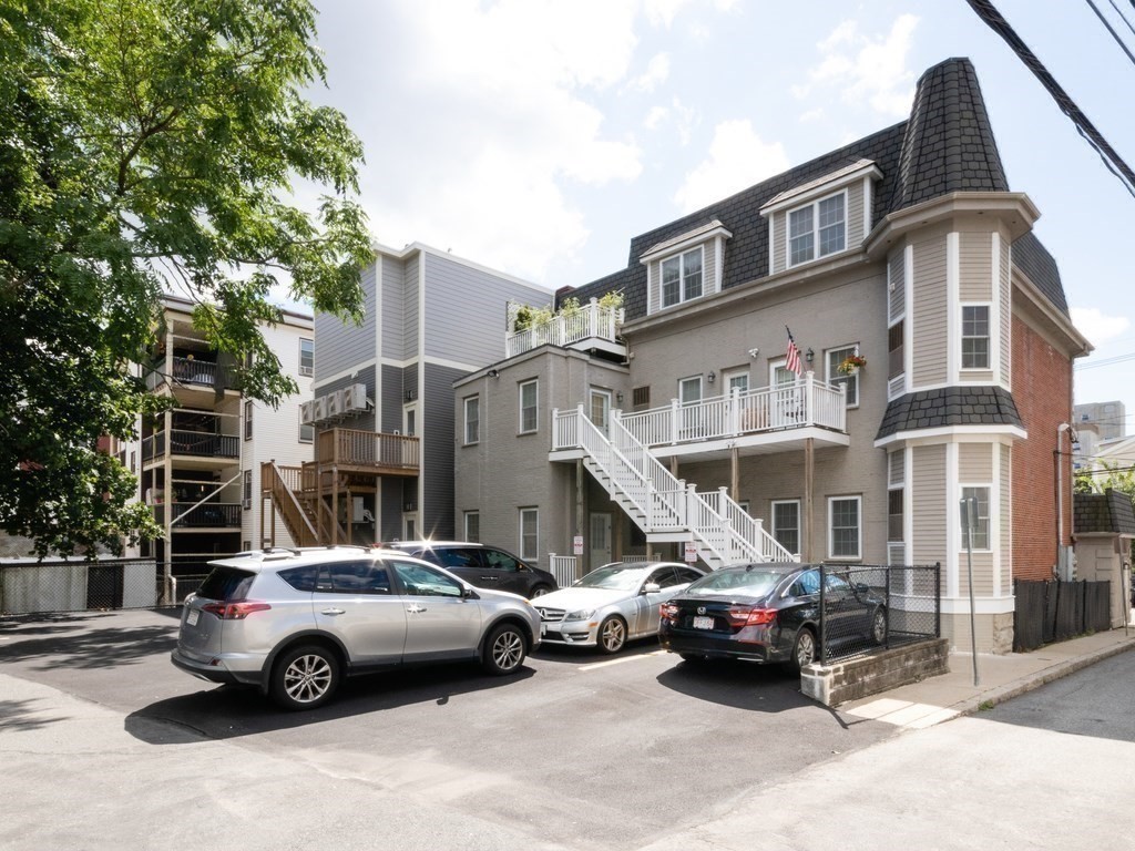 195 Washington Ave, Chelsea, Massachusetts, 2 Bedrooms Bedrooms, 4 Rooms Rooms,1.5 BathroomsBathrooms,Residential Lease,For Rent,Washington Ave,73515726
