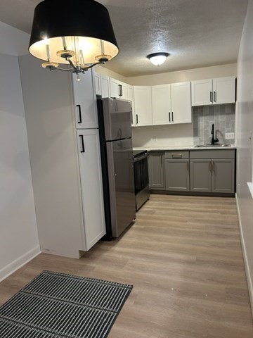 137 Winthrop St, Framingham, Massachusetts, 1 Bedroom Bedrooms, 3 Rooms Rooms,1 BathroomBathrooms,Residential,For Sale,Winthrop St,73515731