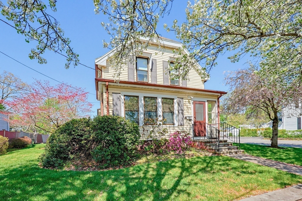 511 Ash St, Brockton, Massachusetts, 3 Bedrooms Bedrooms, 7 Rooms Rooms,1.5 BathroomsBathrooms,Residential,For Sale,Ash St,73515738
