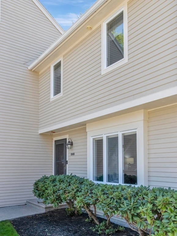 2102 Lewis O Gray Dr, Saugus, Massachusetts, 3 Bedrooms Bedrooms, 7 Rooms Rooms,2.5 BathroomsBathrooms,Residential,For Sale,Lewis O Gray Dr,73510586
