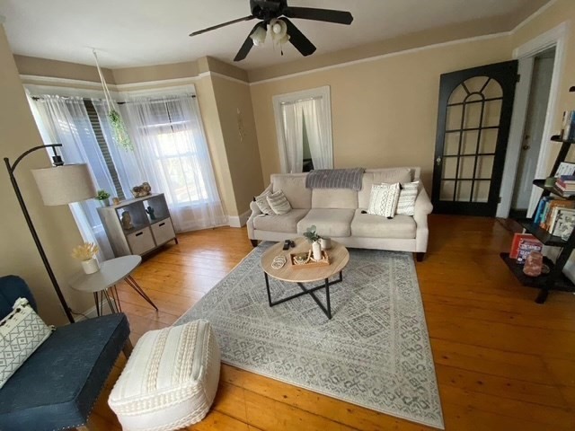 301 Savin Hill Avenue, Boston, Massachusetts, 3 Bedrooms Bedrooms, 7 Rooms Rooms,1 BathroomBathrooms,Residential Lease,For Rent,Savin Hill Avenue,73515754