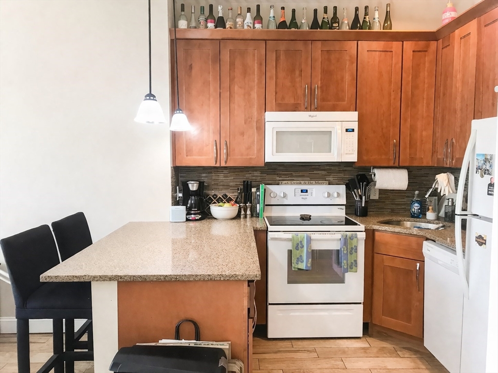 11 Symphony Road, Boston, Massachusetts, 3 Bedrooms Bedrooms, 4 Rooms Rooms,1 BathroomBathrooms,Residential Lease,For Rent,Symphony Road,73515762