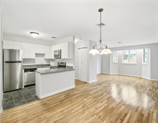 622 Boston Ave, Medford, Massachusetts, 2 Bedrooms Bedrooms, 5 Rooms Rooms,2 BathroomsBathrooms,Residential Lease,For Rent,Boston Ave,73515779