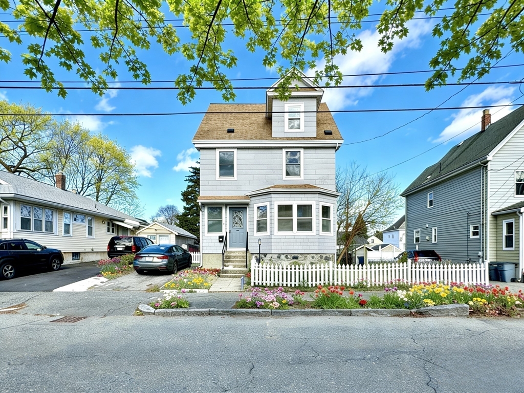98 Safford St, Quincy, Massachusetts, 5 Bedrooms Bedrooms, 9 Rooms Rooms,2 BathroomsBathrooms,Residential Lease,For Rent,Safford St,73515795