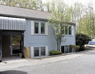 18 Maria Ave, Southbridge, Massachusetts, 2 Bedrooms Bedrooms, 5 Rooms Rooms,2 BathroomsBathrooms,Residential,For Sale,Maria Ave,73515817