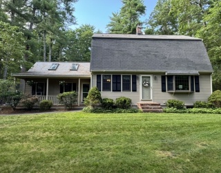 4 Woodview Drive, Lakeville, Massachusetts, 3 Bedrooms Bedrooms, 7 Rooms Rooms,1.5 BathroomsBathrooms,Residential,For Sale,Woodview Drive,73515830