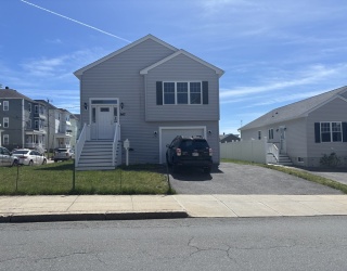 367 County St, Fall River, Massachusetts, 3 Bedrooms Bedrooms, 5 Rooms Rooms,1 BathroomBathrooms,Residential,For Sale,County St,73515840