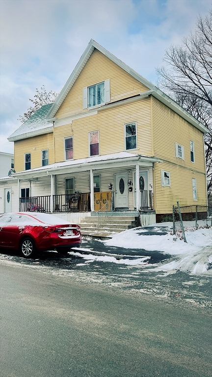 72-74 Mason St, Worcester, Massachusetts, 7 Bedrooms Bedrooms, 14 Rooms Rooms,3 BathroomsBathrooms,Residential Income,For Sale,Mason St,73515847