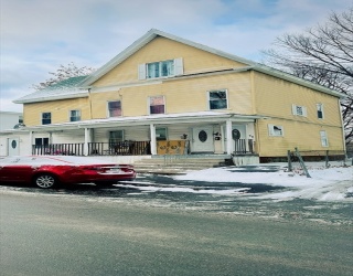 72-74 Mason St, Worcester, Massachusetts, 7 Bedrooms Bedrooms, 14 Rooms Rooms,3 BathroomsBathrooms,Residential Income,For Sale,Mason St,73515847