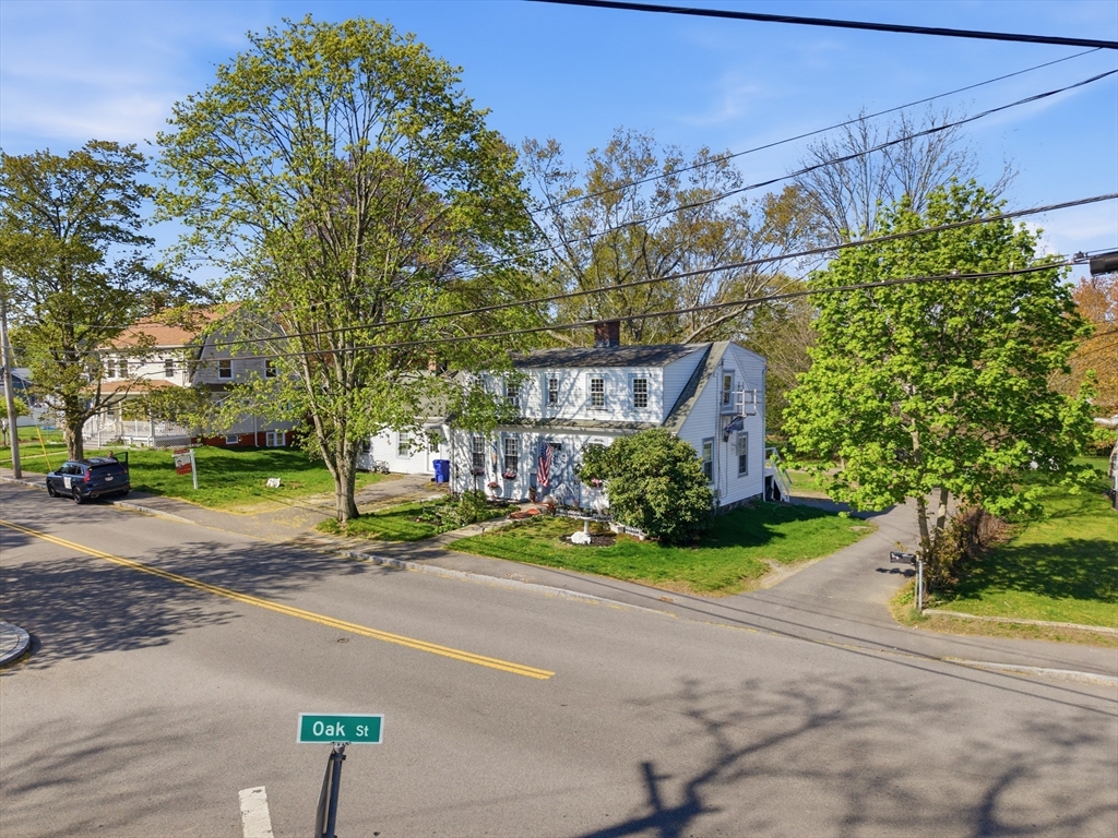 196 Highland St, Taunton, Massachusetts, 7 Bedrooms Bedrooms, 16 Rooms Rooms,5 BathroomsBathrooms,Residential Income,For Sale,Highland St,73515863