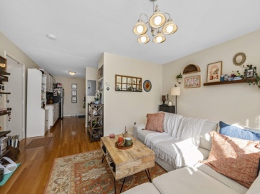 71 Oxford Avenue, Cambridge, Massachusetts, 2 Bedrooms Bedrooms, 4 Rooms Rooms,1 BathroomBathrooms,Residential Lease,For Rent,Oxford Avenue,73500908