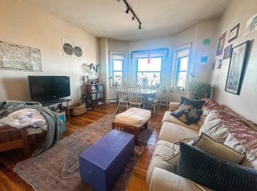 1238 Commonwealth Ave, Boston, Massachusetts, 2 Bedrooms Bedrooms, 5 Rooms Rooms,1 BathroomBathrooms,Residential Lease,For Rent,Commonwealth Ave,73483320 1238 Commonwealth Ave, Boston, Massachusetts, 2 Bedrooms Bedrooms, 5 Rooms Rooms,1 BathroomBathrooms,Residential Lease,For Rent,Commonwealth Ave,73483320